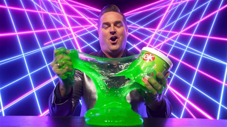 Kling 20251210 Text To Video Handheld D 3638 0