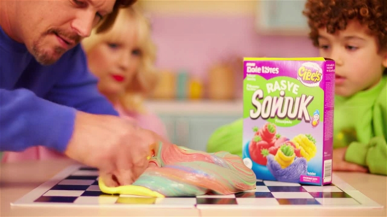 Kling 20251210 Text To Video Shallow De 3725 0