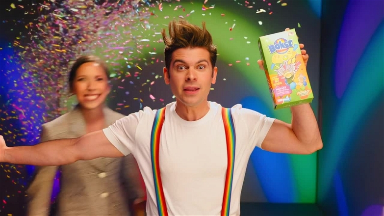 Kling 20251211 Text To Video Close Up   2405 0