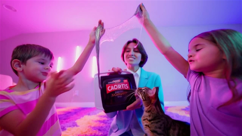 Kling 20251211 Text To Video Handheld D 2390 0